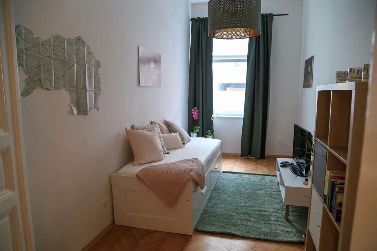lovely apartment in the heart of Graz Buitenkant foto